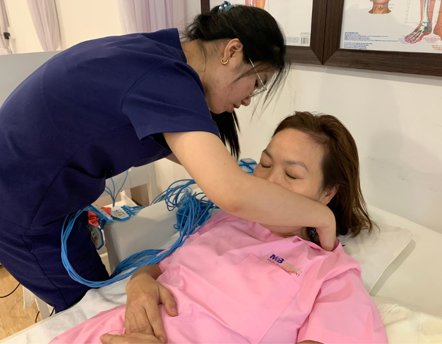 Đau Cổ Vai Gáy Phòng Khám MB Laser ĐỒNG XOÀI