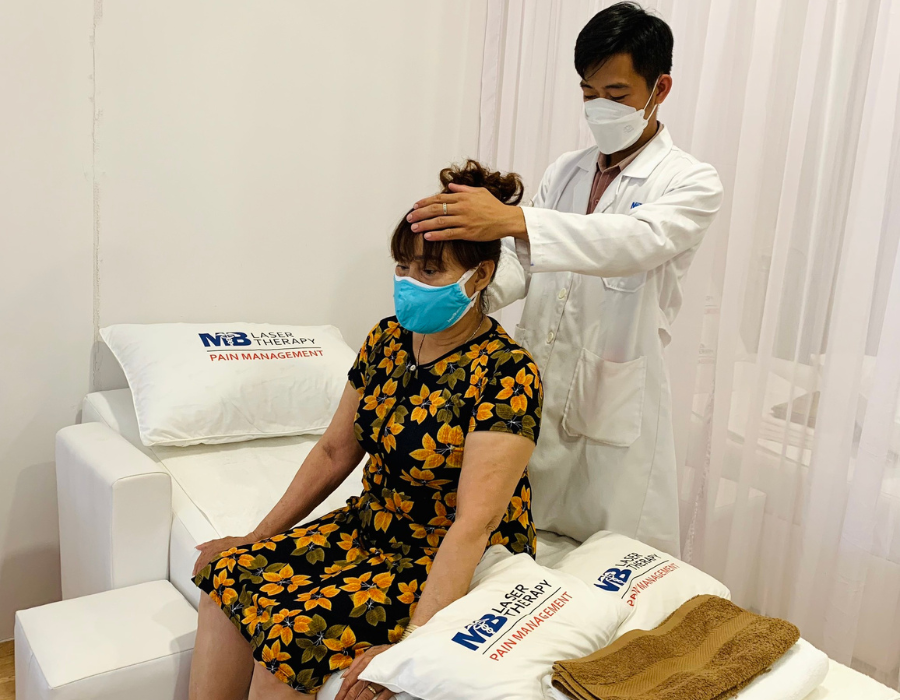 Đau Cổ Vai Gáy Phòng Khám MB Laser ĐỒNG XOÀI