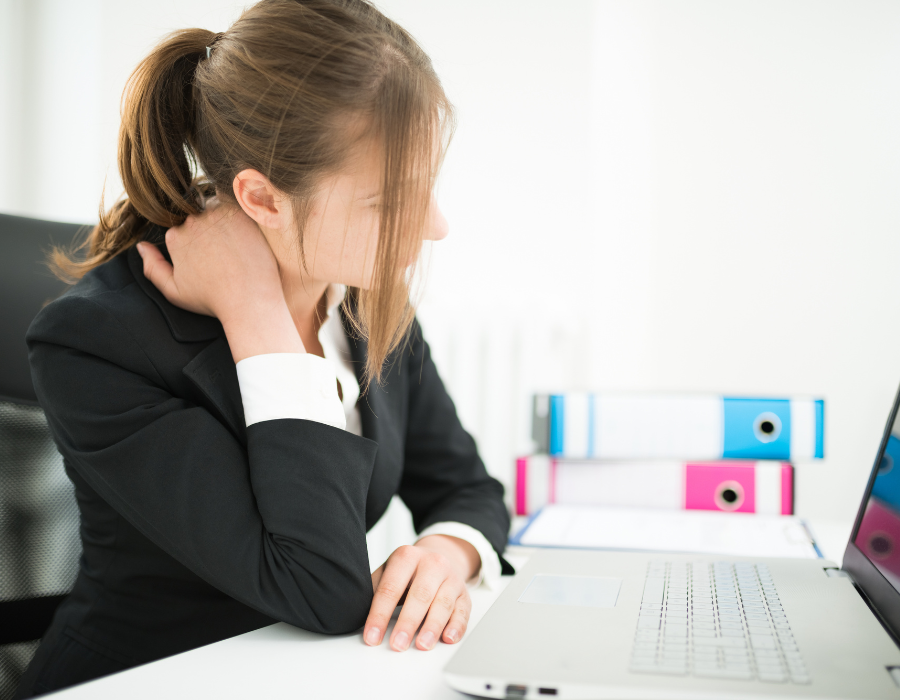 Bệnh Đau Vai Gáy Có Nguy Hiểm Không ? Phòng Khám MB Laser ĐỒNG XOÀI