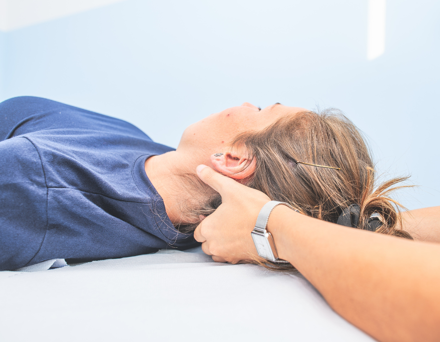 Tác Hại Của Bệnh Đau Vai Gáy Phòng Khám MB Laser ĐỒNG XOÀI